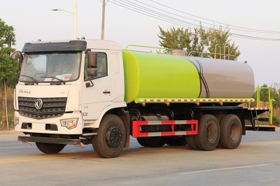 国六东风D3L后八轮 20吨 洒水车