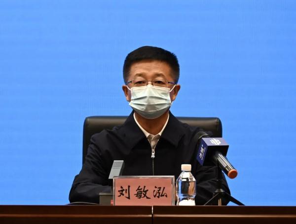 哈尔滨疫情防控:党员干部下沉助力,应对疫情传播