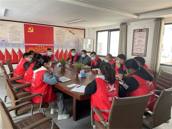 温汤镇积极应对疫情防控严峻形势，多举措筑牢防护网