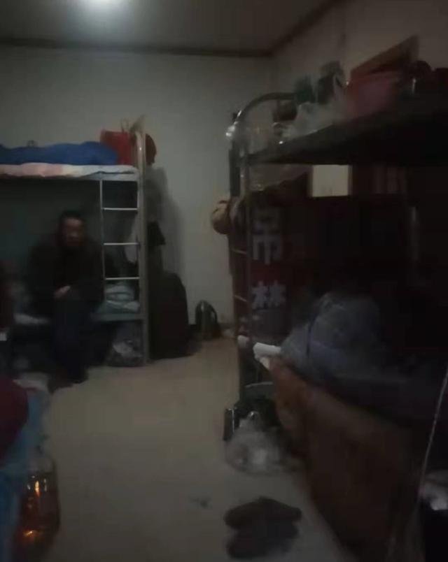 疫情下西安外来务工者吃饭难、无收入,多方力量来救助