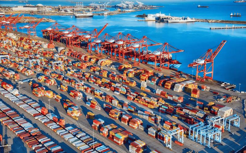 特朗普正在搅乱世界吗?三大经济危机逼近,西方毁长城,恐慌根源暴露