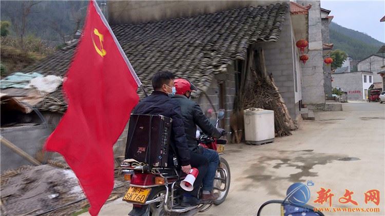 新冠疫情下白鹿镇党员干部坚守一线,筑牢疫情防线