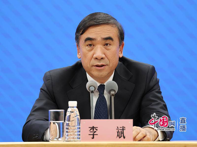 国务院联防联控机制新闻发布会解读疫情防控政策调整要点