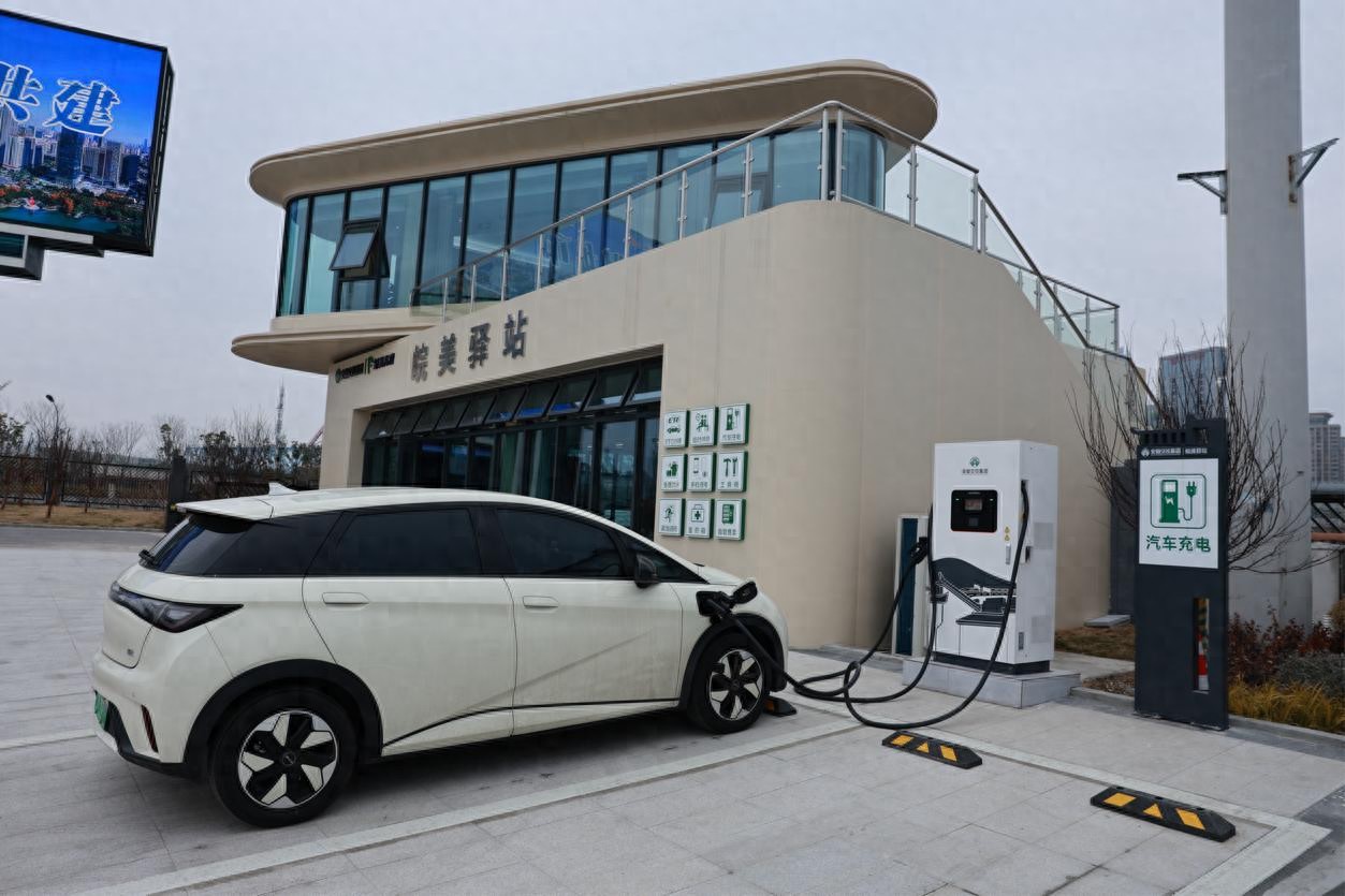 春运期间安徽高速收费站大变样，成司乘温馨驿站