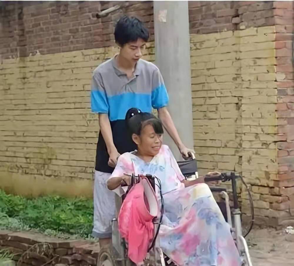 2017年沧州高考理科状元庞众望:寒门学子的逆袭人生