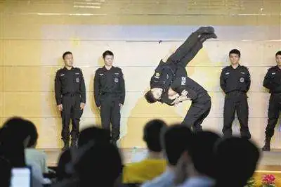 高校女生安全教育缺失，如何加强女大学生安全防范意识？