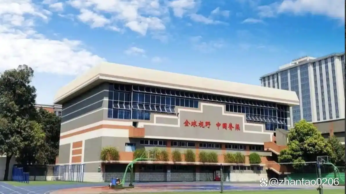 2024年高考四川戴思宇715分成裸分状元,成都七中实力彰显