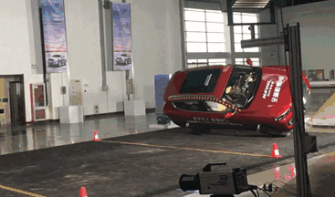 超速行驶危害大,易追尾易翻车,后果严重别忽视