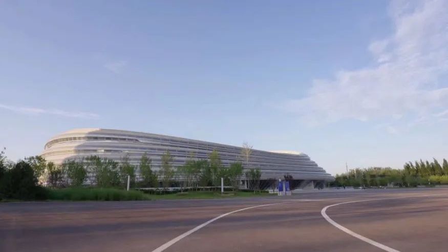 探秘北京冬奥会国家速滑馆：冰丝带的魅力与打卡点