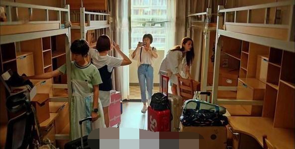 大学开学前,萌新搜学校寝室状况,原来剧中神仙寝室真存在