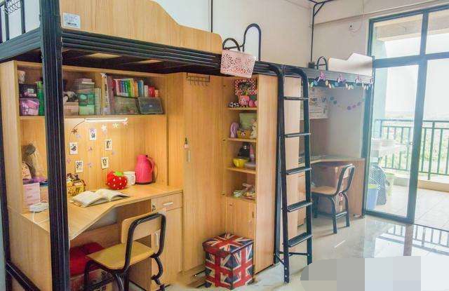 大学开学前,萌新搜学校寝室状况,原来剧中神仙寝室真存在